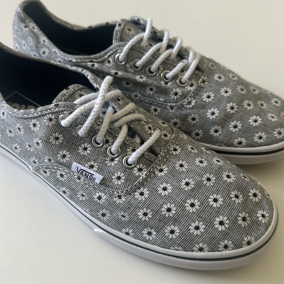 VANS Chambray Floral Authentic Lo Pro Womens Shoes - Picture 7 of 13